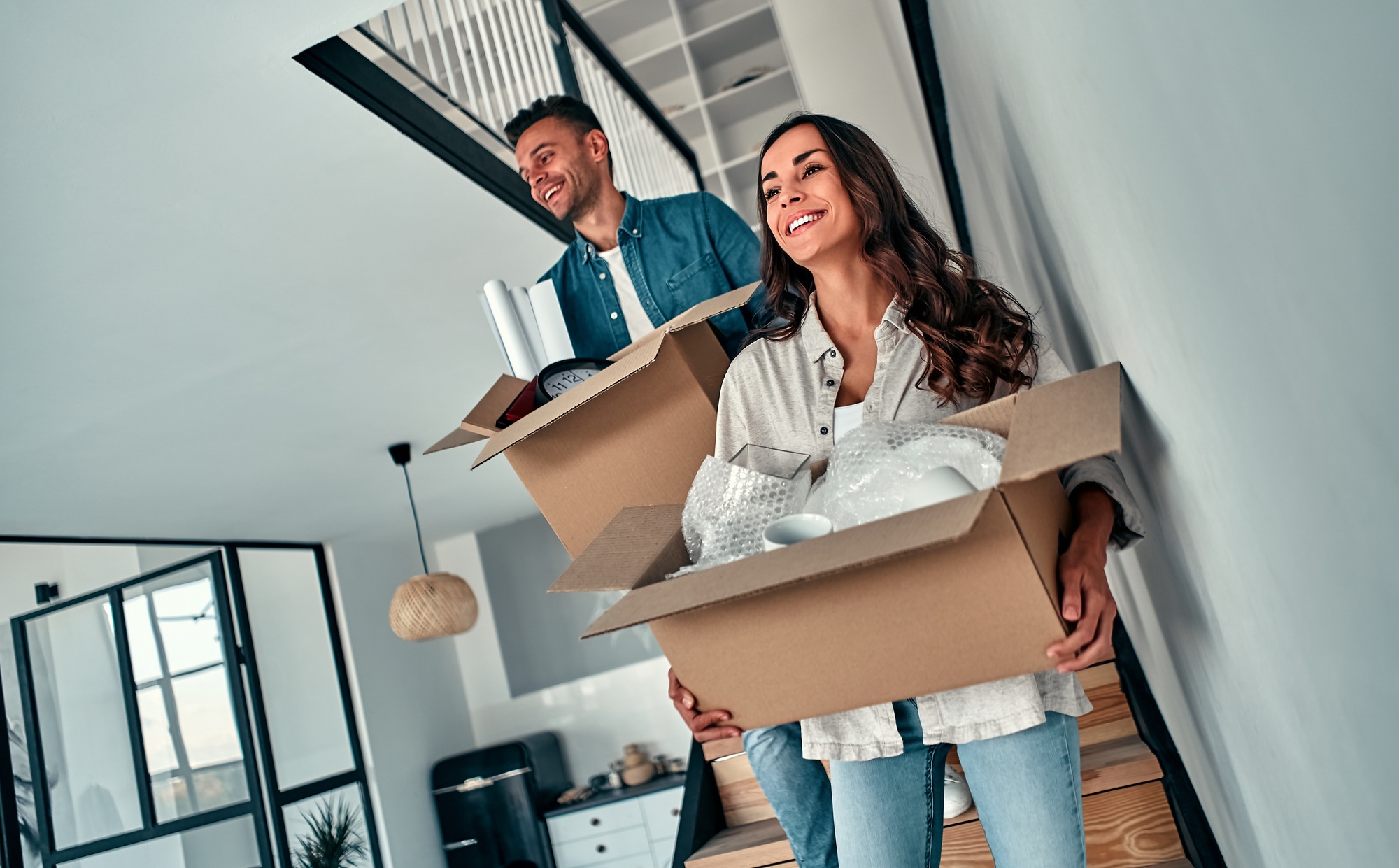 Moving a young couple